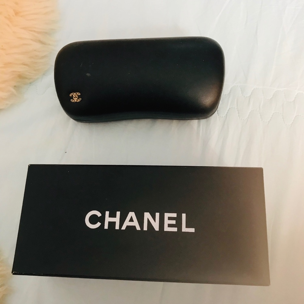 Used but great condition Chanel sun glasses.